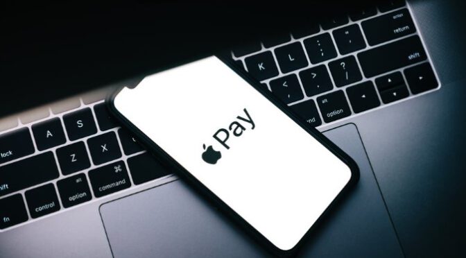 You can now pay in installments with Apple Pay. (Photo: nikkimeel/Shutterstock)