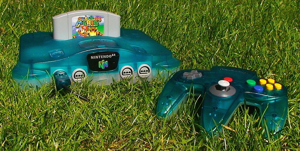 Noa Kosanovic,N64 Clear Blue with Super Mario 64, CC BY 3.0 , via Wikimedia Commons